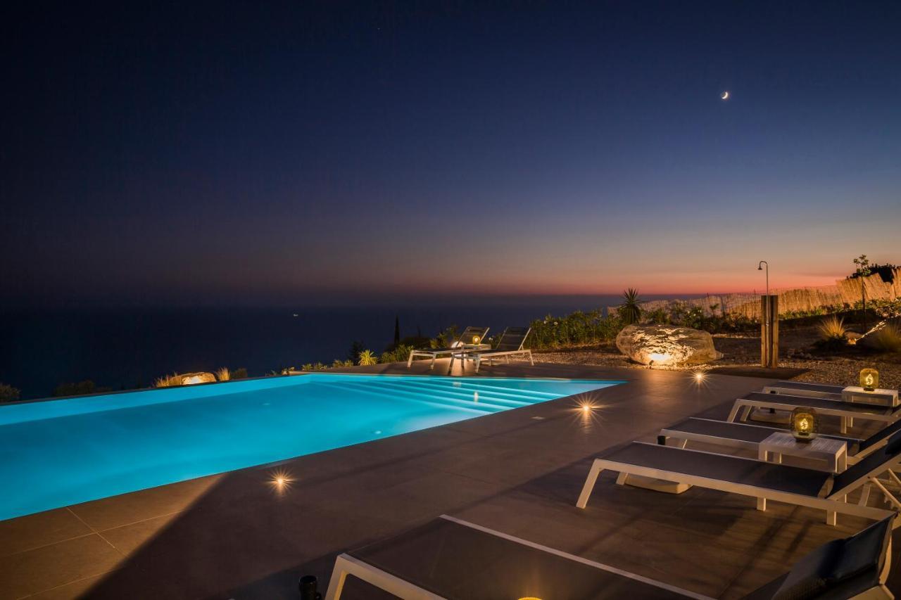 Kefalonian Escape Suites Valeriános Exteriör bild